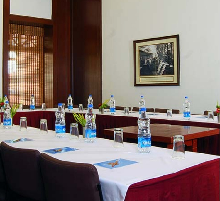 the war room inside image puri