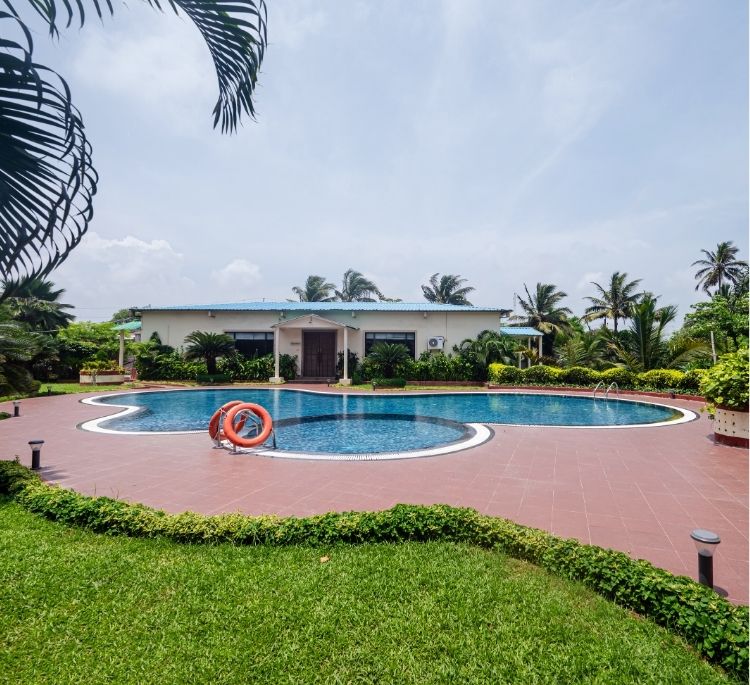 back lawn inner page puri